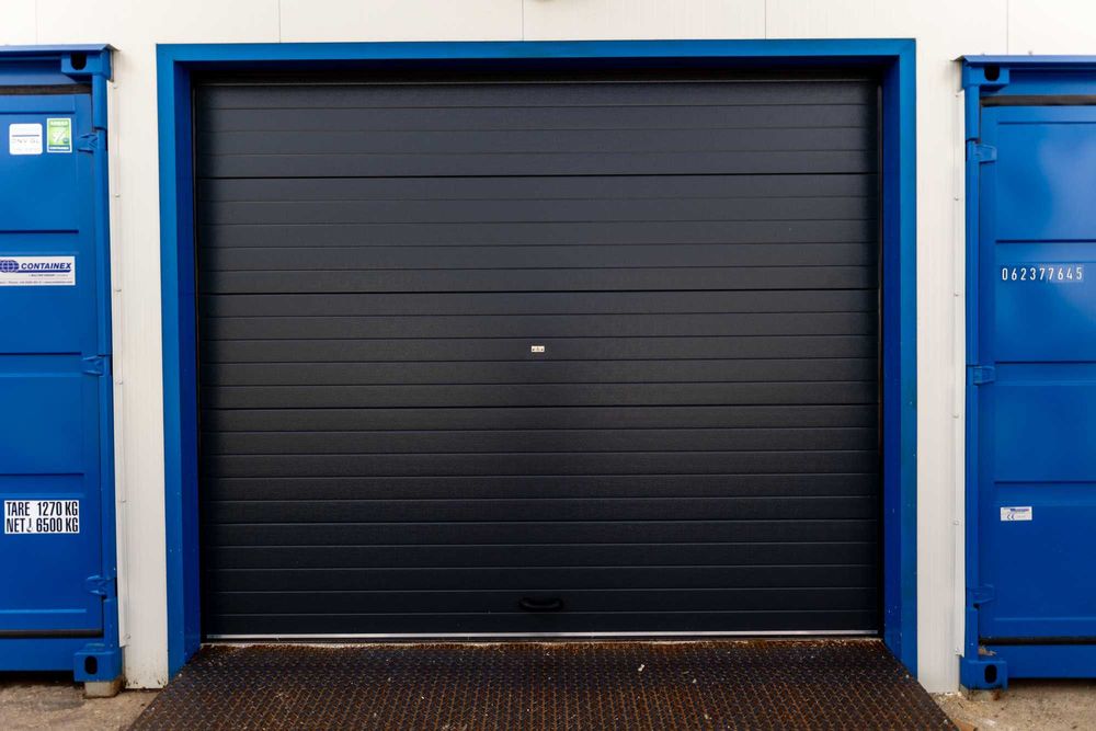 Oferă Black Friday -1 lună gratis-Container, Garaj sau Boxă Depozitare