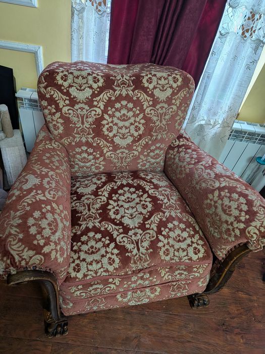Gratuit: set canapea victoriana cu 2 fotolii
