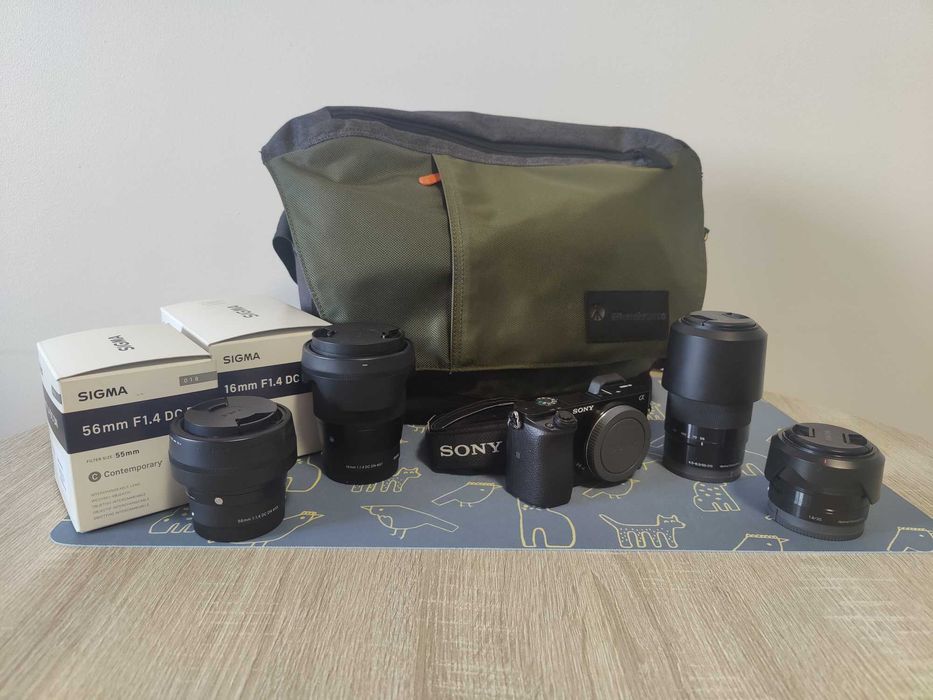 Kit foto complet Sony A6000 + 4 obiective+geantă Manfrotto