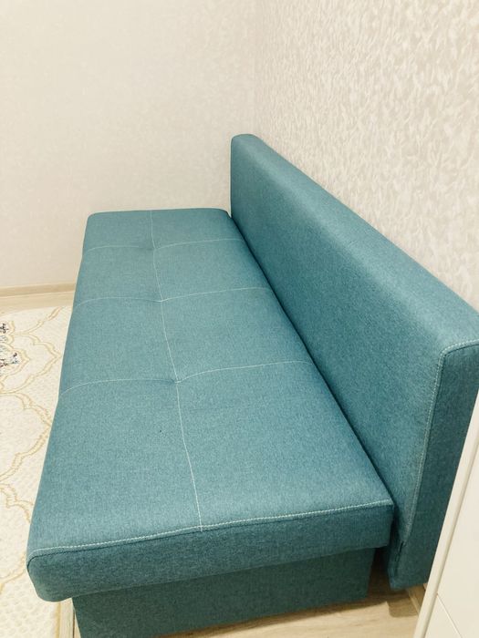 Продаётся диван. Состояние хорошее, чистый, без повреждений.