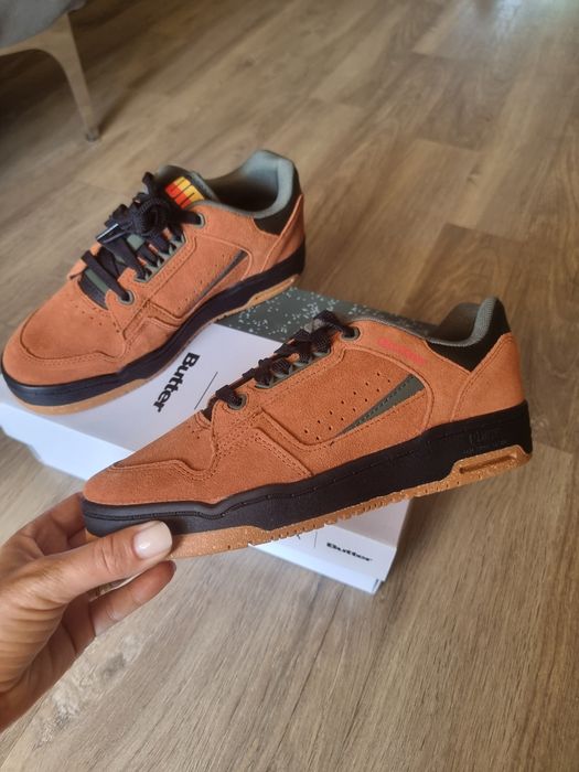 Adidasi noi dama Puma Butter 37