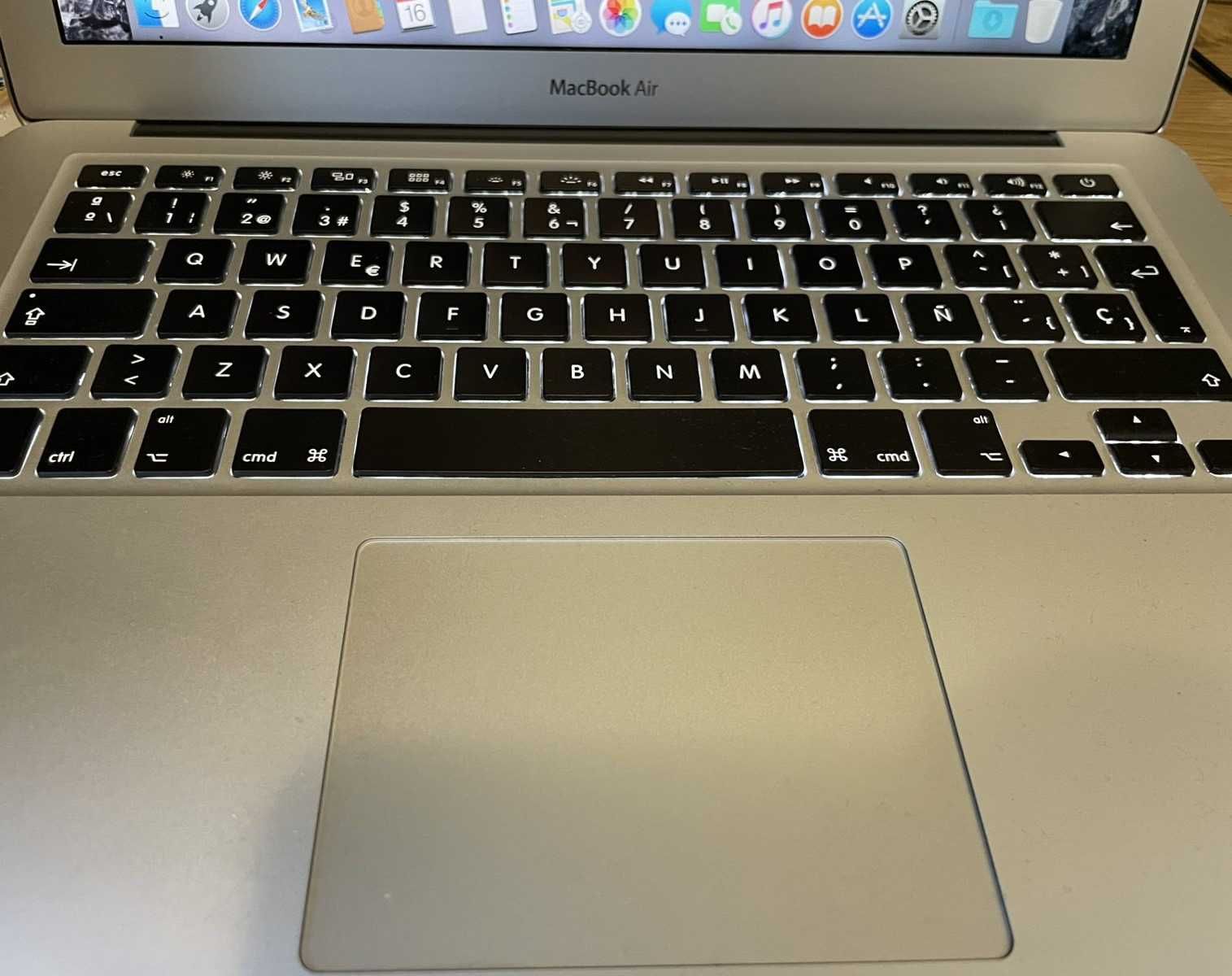 MacBook Air 13 (2015)