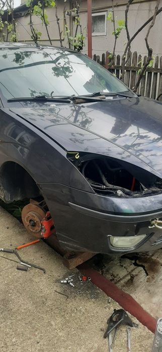 Dezmembrez ford focus 1 1.8tdci/ddci