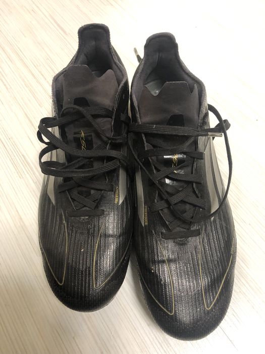 Ghete fotbal F50 (marime 42,5)