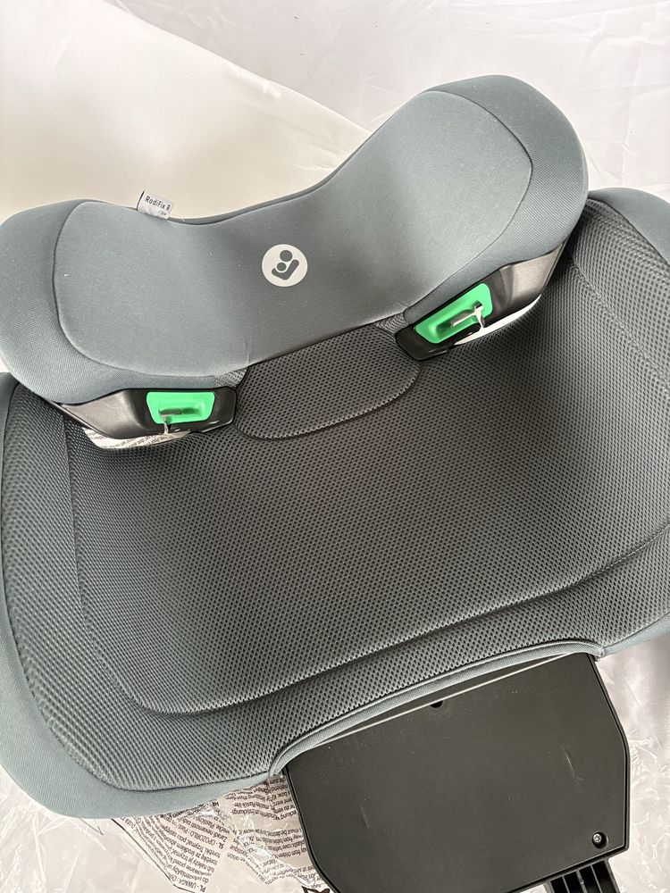Scaun auto Maxi-Cosi RodiFix R i-Size, ISOFIX, de la 3,5 și 12 ani