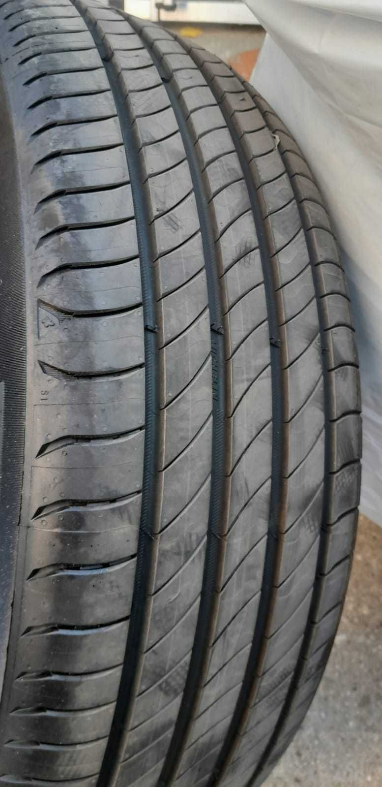 Michelin Primacy 4 215/65 R17 4buc