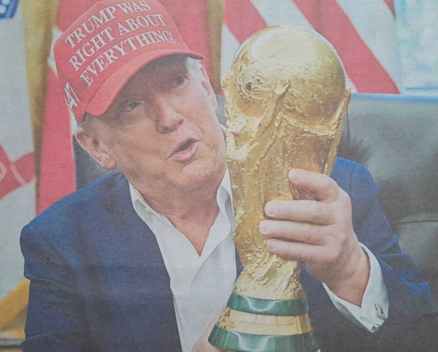 продавам трофей купа световнo първенство пo футбол