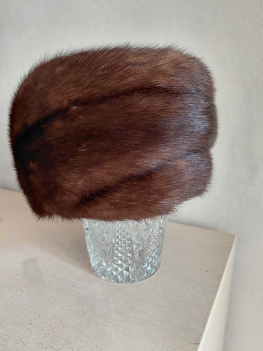 Продам норковую шапку и кусочки нового меха норки