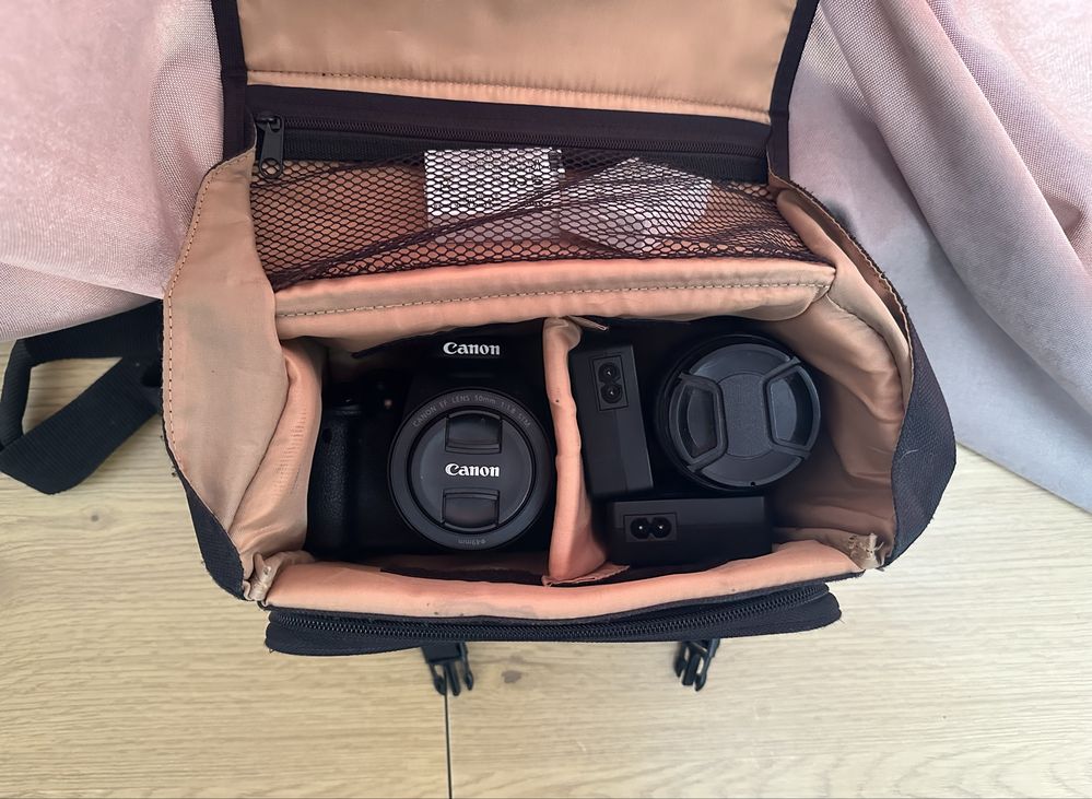 Фотоапарат Canon 700d