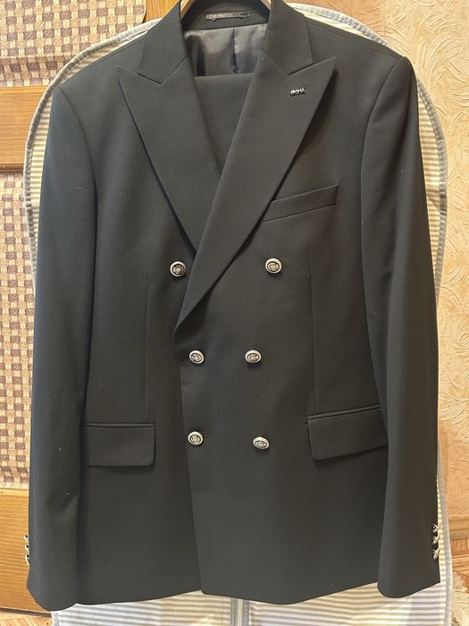 Продам мужской костюм