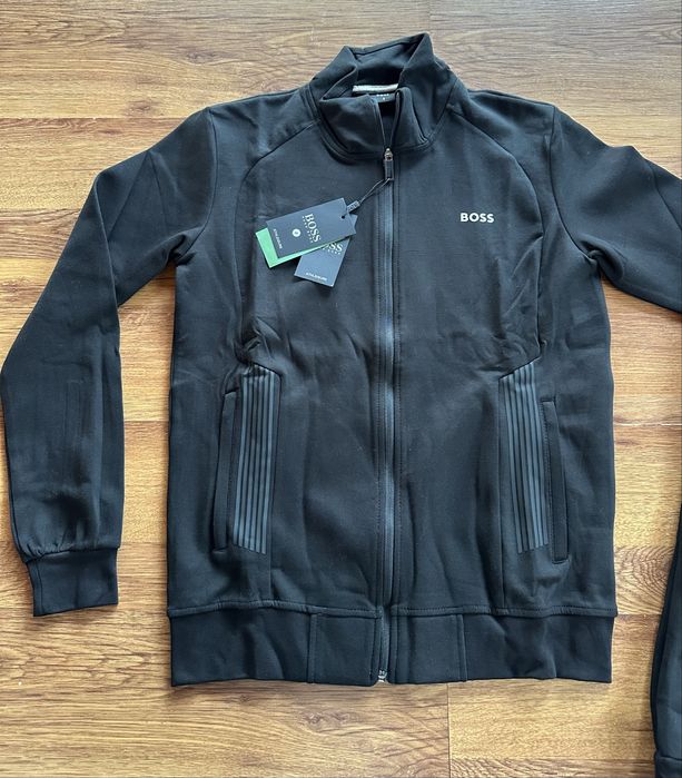 Мъжки,памучен,черен екип Hugo BOSS без качулка с гумирано лого