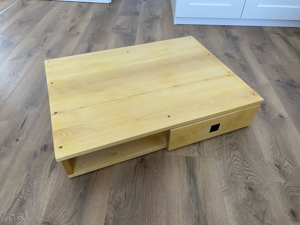 Birou suspendat din lemn masiv ( făcut la comandă)