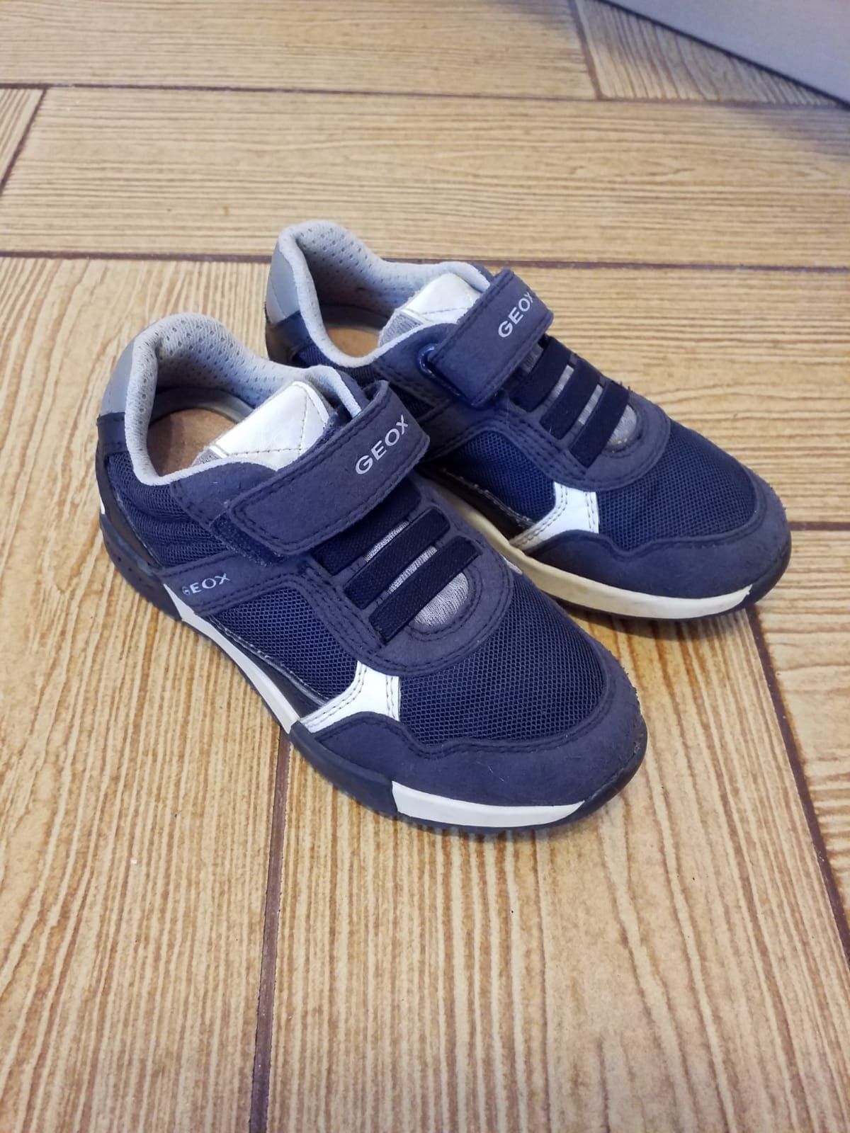 Pantofi sport Geox,  mărime 28.