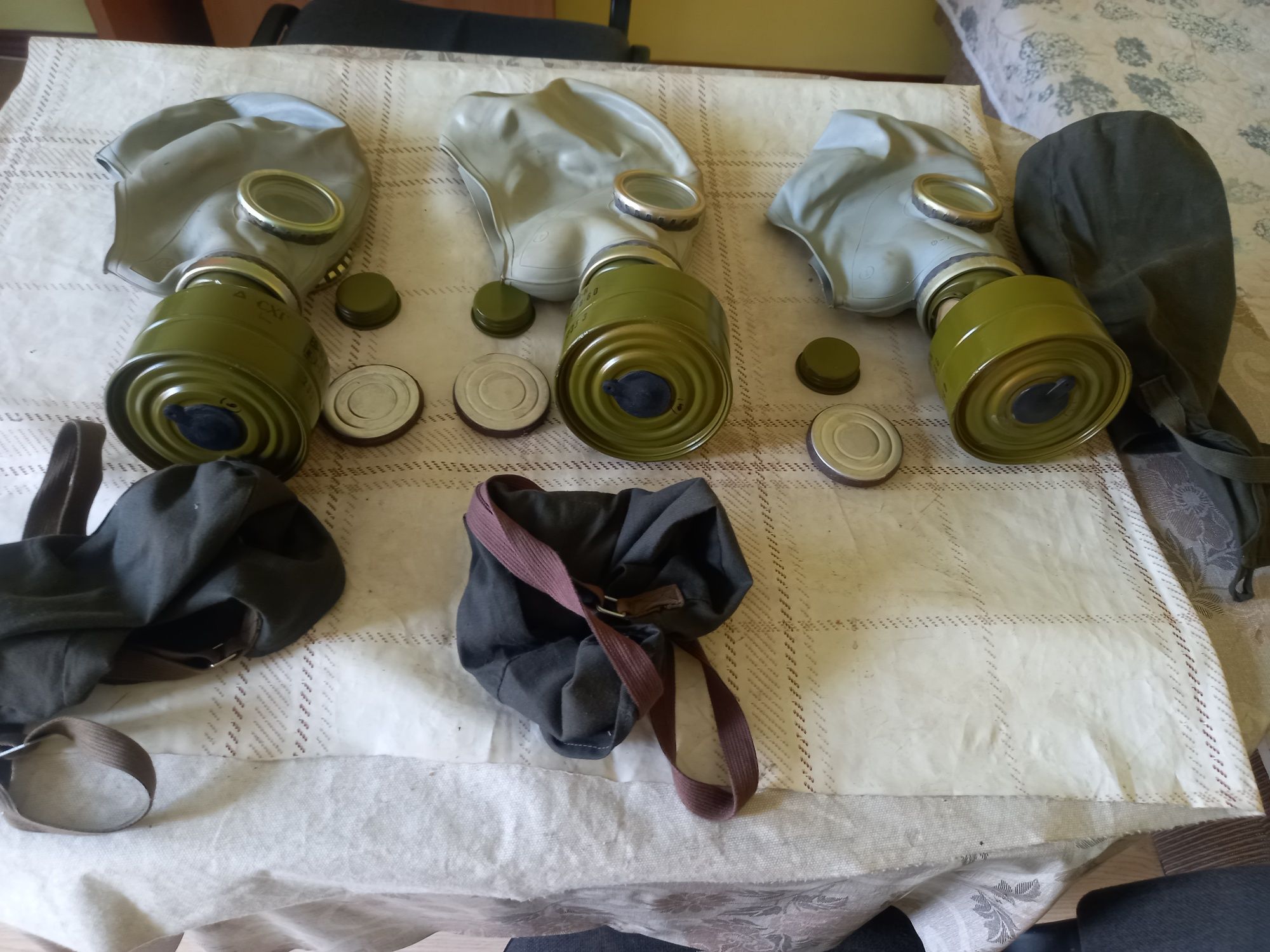 Противогази, нови, отлични.