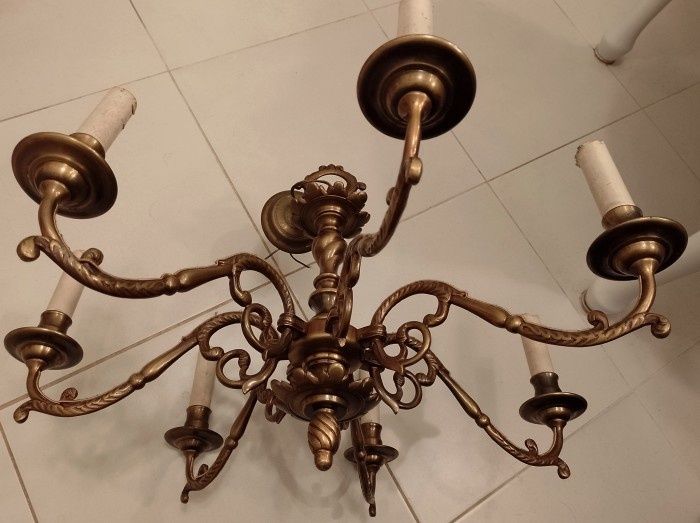 Candelabru bronz masiv cu 7 brațe de dimensiuni mari,piesa cu o lucrăt