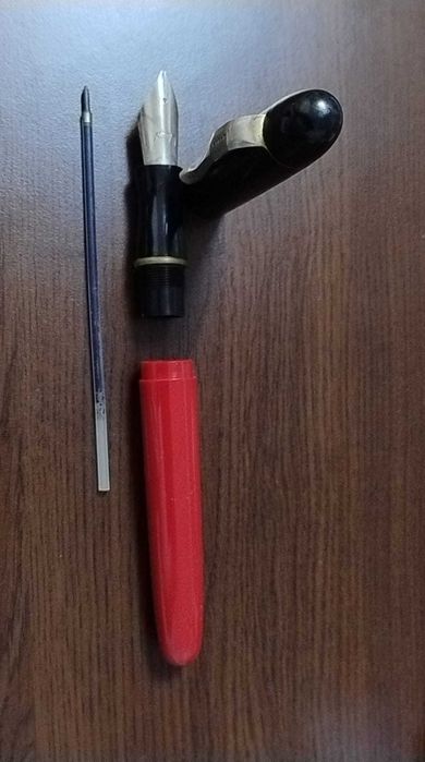 Stilou/pix Lylly - unicat, comunism