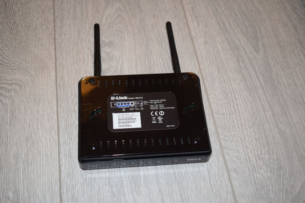 Router Wireless N 300Mbps D-Link DIR-615 cu 4 porturi 10/100 Switch