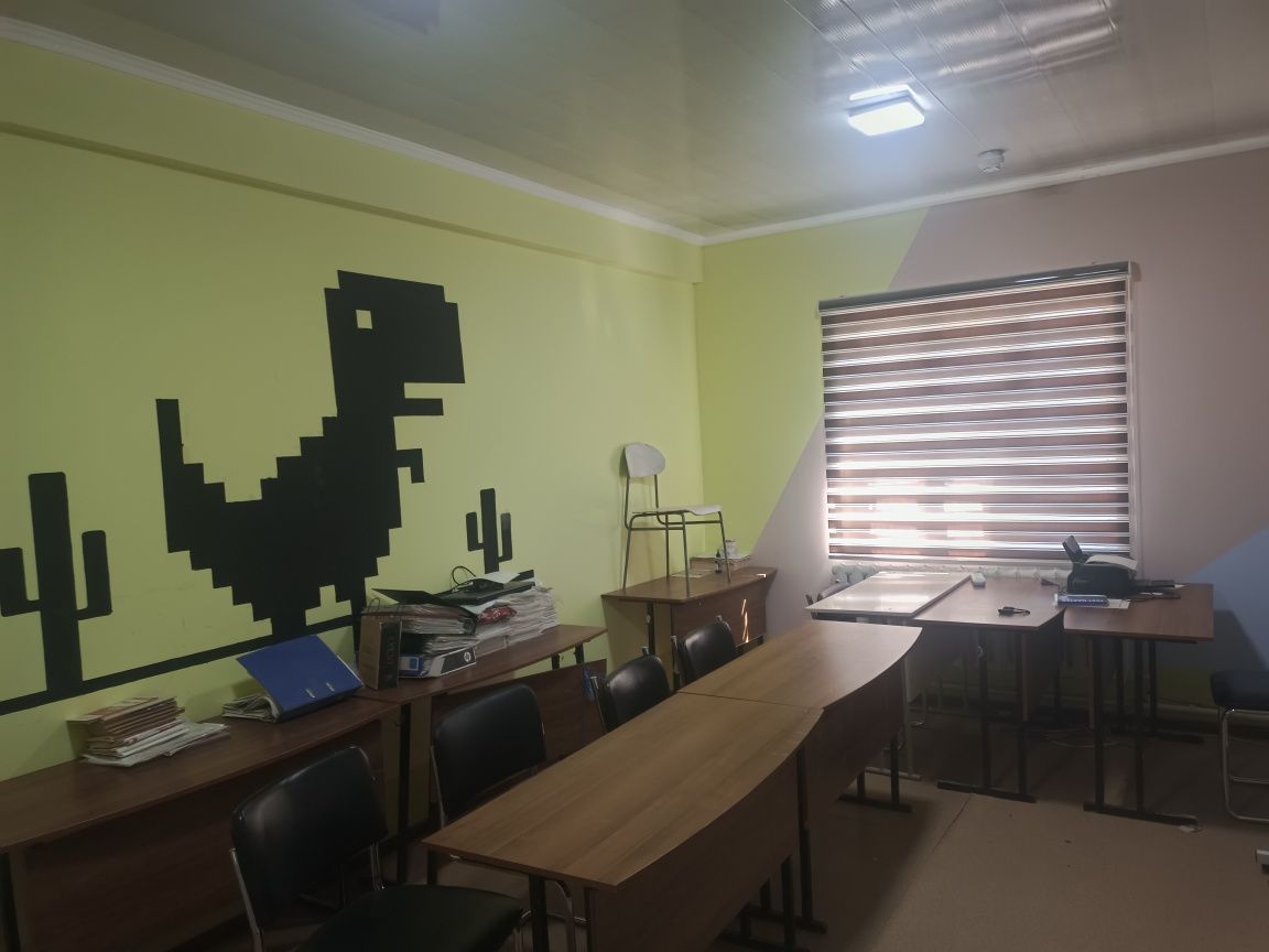 Noturar bino sotiladi