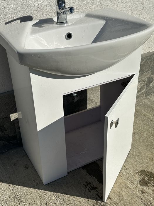 Мебел за баня или тоалетна