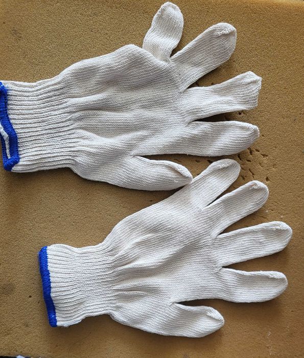 Продаю перчатки рабочие х/б.