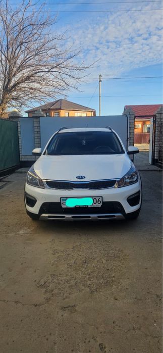 Срочно продается Kia rio X-line. Объем 1,6. Отличное состояние!