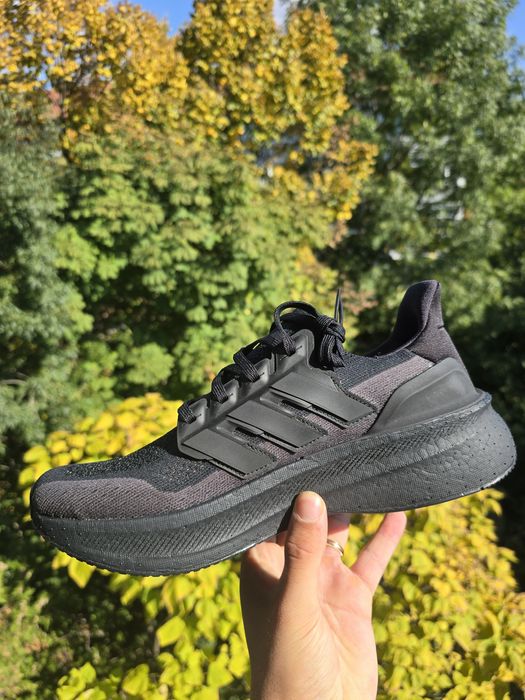 Adidas Y3 Ultraboost 5 42 , 43 si 44 Noi!