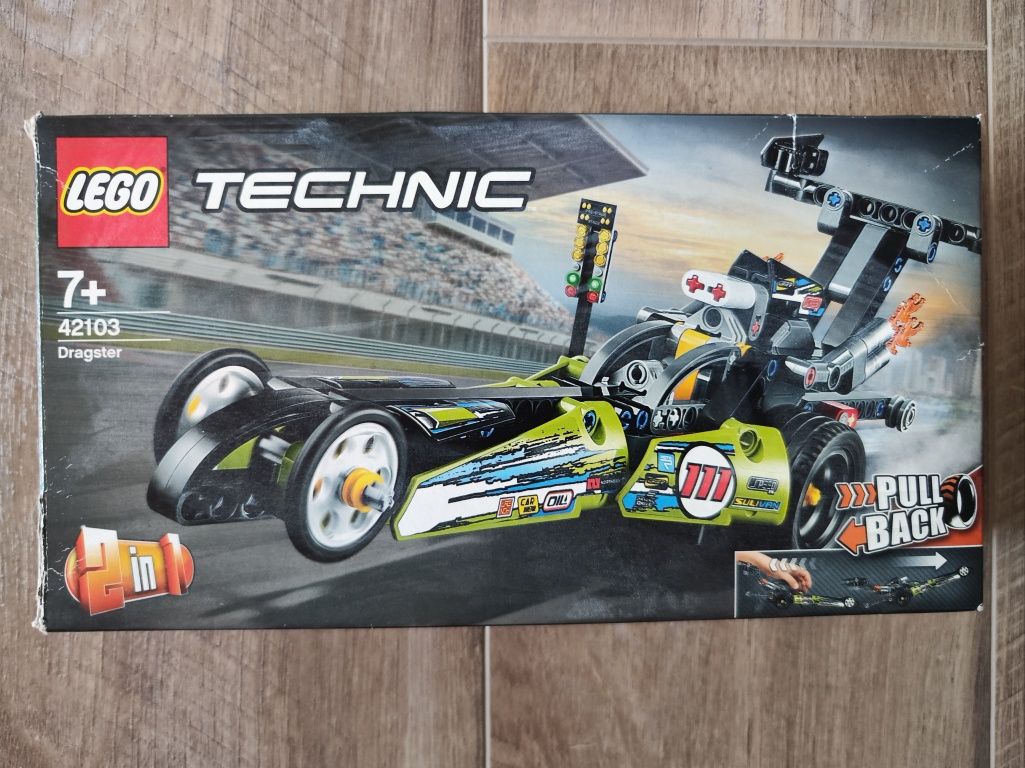 LEGO Technic - Dragster 42103, 225 piese