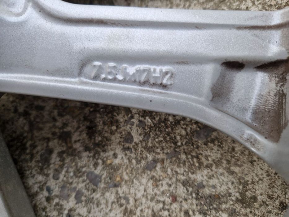 ЧИСТО НОВА джанта за мерцедес W204