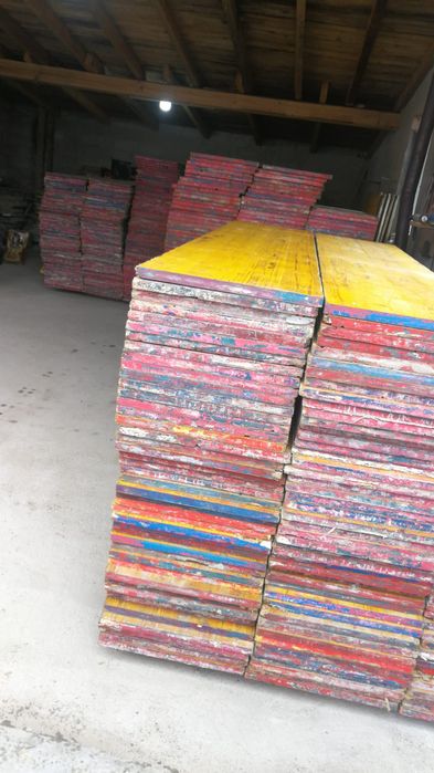 Panouri popi metalici montanți cravate...