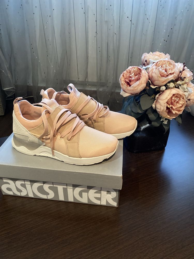 sneakers dama  marca asicstiger noi