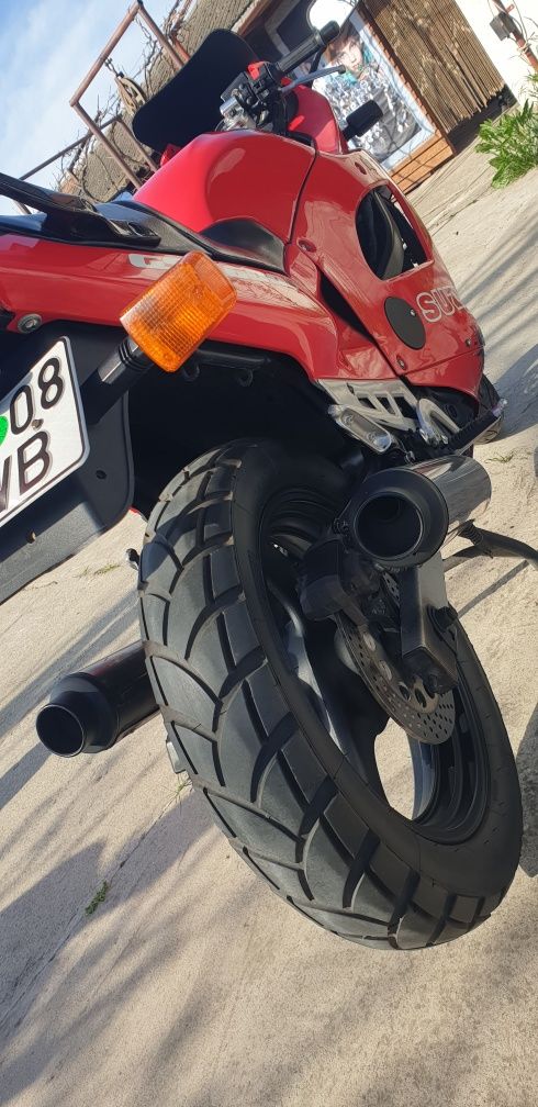 Suzuki GSX 600 F