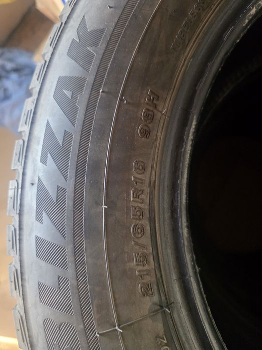 Anvelope Bridgestone Blizzak 215/65 r16 98h