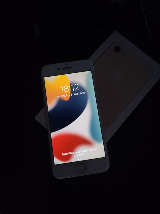 Vând/Schimb-Iphone 7-gold