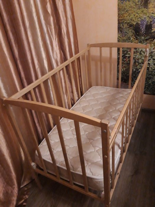 Продам детский манеж с ортопедическим матрасом