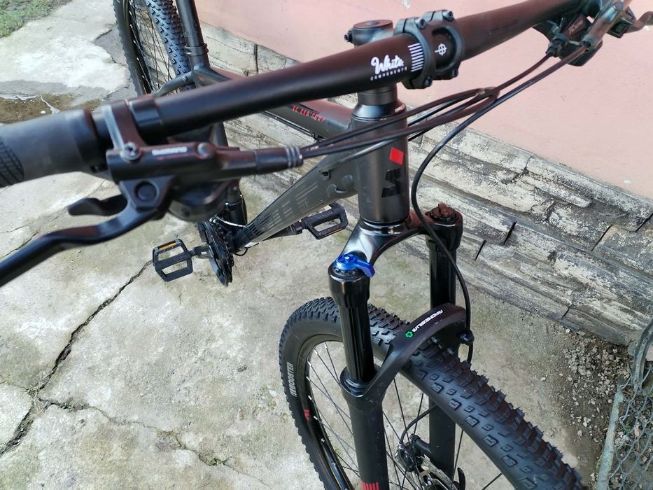 Bicicleta White hardtrail roti 29 frane disc hidraulice