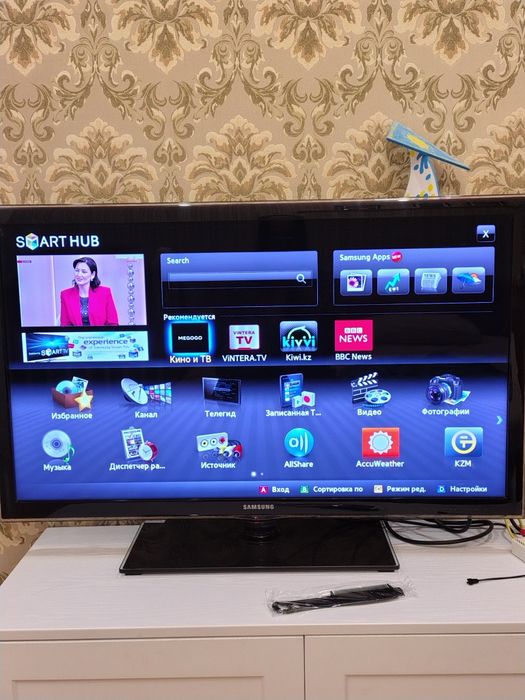 Продам смарт телевизор 107 диагональ Samsung