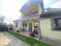 Casa cu 5 camere,390 mp utili,555 mp teren,in Santana de Mures