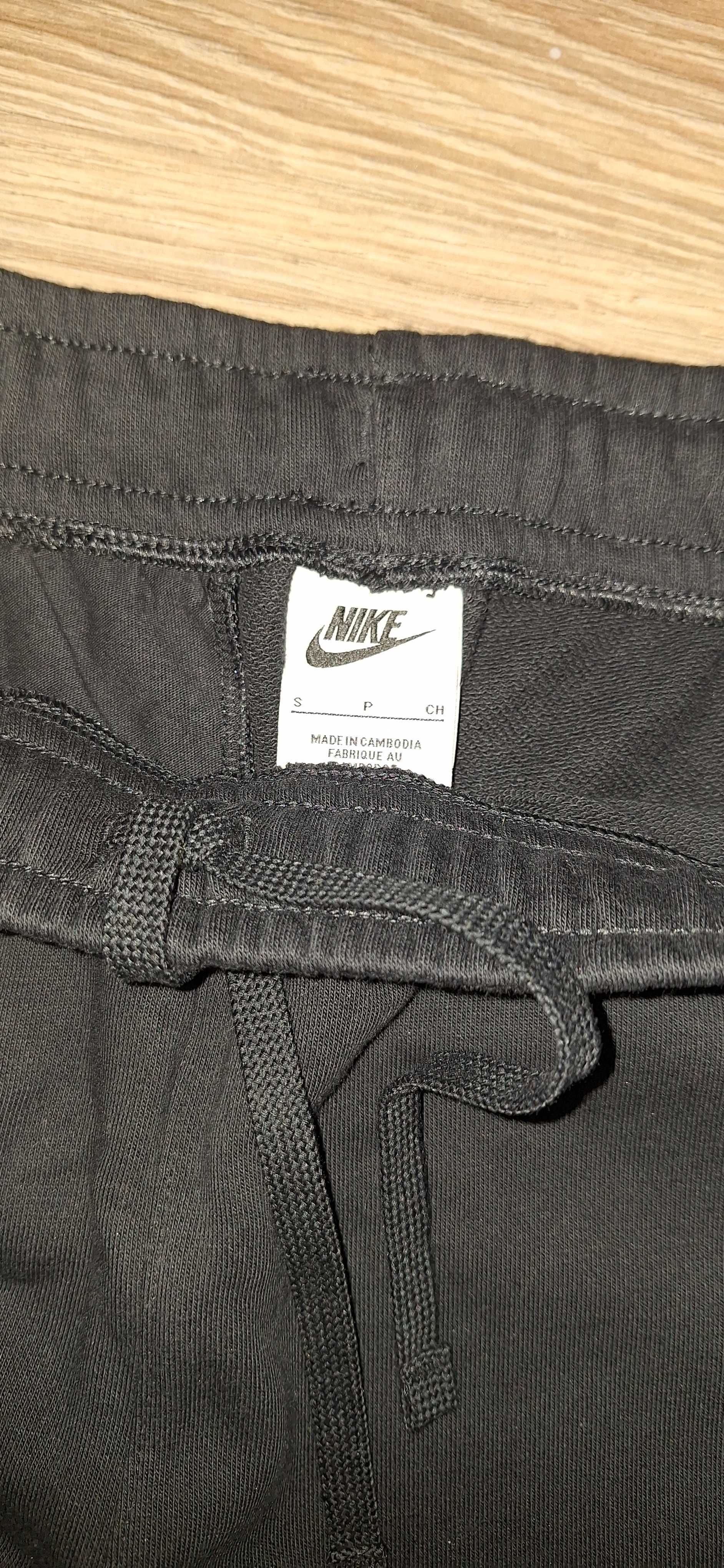 Детско долнище Nike - размер S