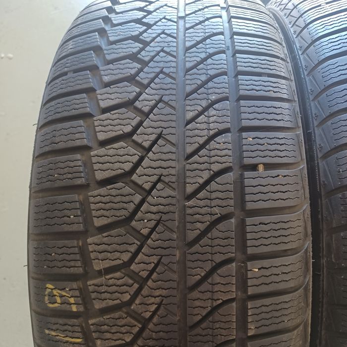 245 45 19 зимни 2 броя дот19