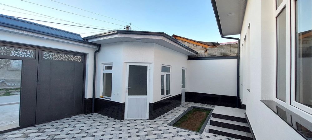 Срочно Назарбек Туркистонда  100% битган. Янги курилган уй сотилади.