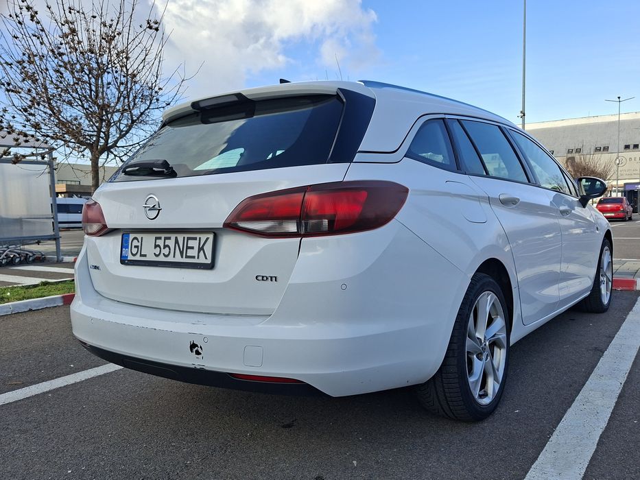 Vând Opel Astra 2016