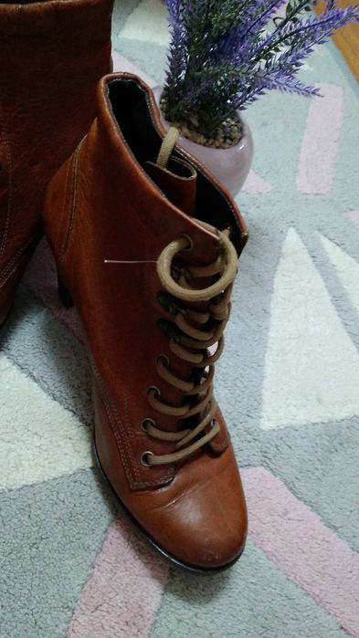 Ghete piele Paul Green, m:5(38),30 lei