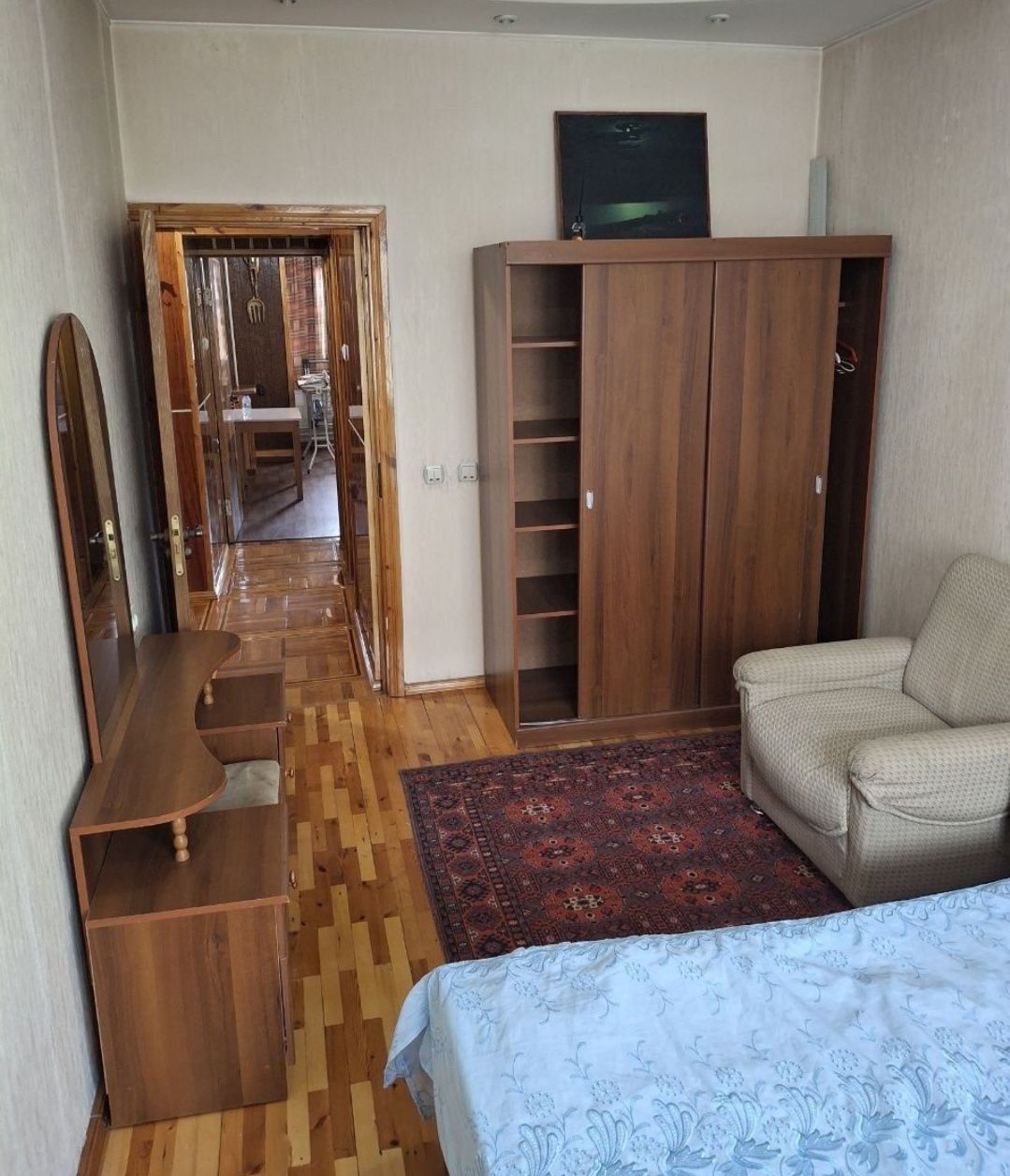 Квартира в центре Ц-5.  2/4/9. 65м2. Отдельный вход, метро Минор,срочн