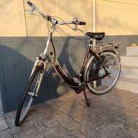Bicicleta electrica marca Sparta cu acumulator in cadru