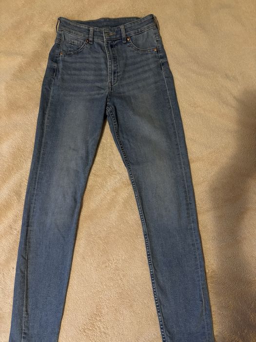 Blugi skinny, talie inalta, H&M!