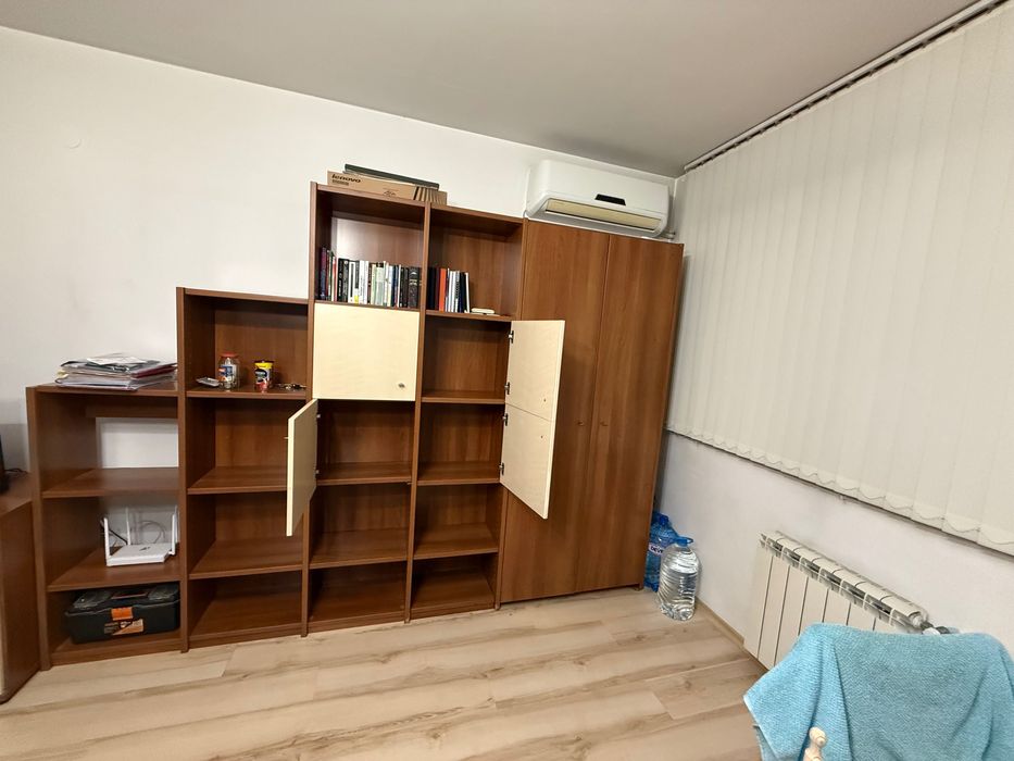 Офис секция от плътно и здраво дърво