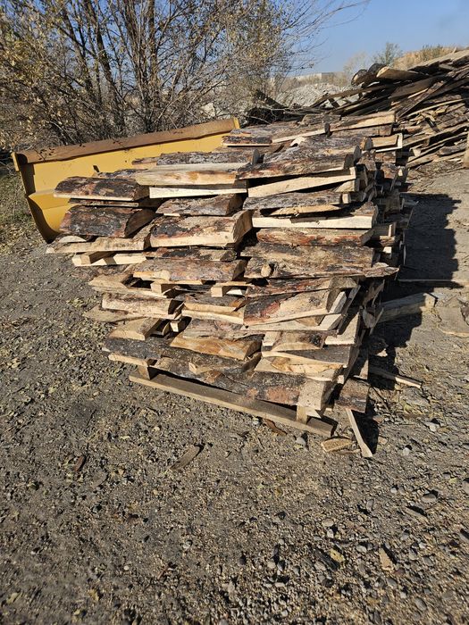 Дрова швырок горбыль пиленныйй