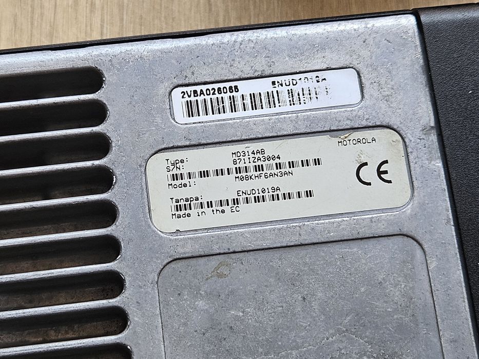 Motorola GM950 - statie radio 25W VHF, radioamatori, CFR, Taxi, etc.