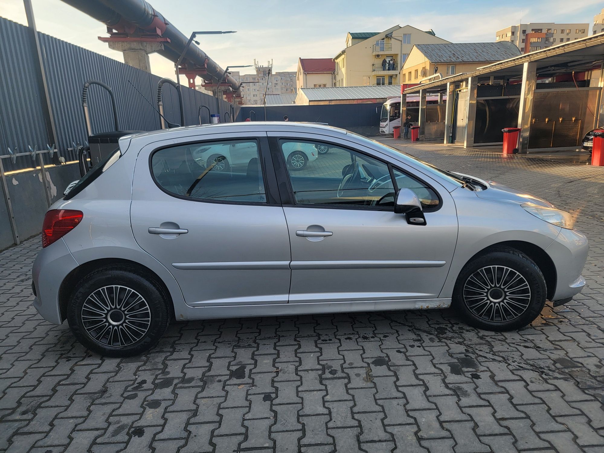 Peugeot 207 din 2008, 1.4 benzina