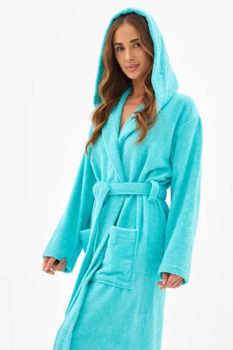 Халатлар сотилади. хар хил рангларда